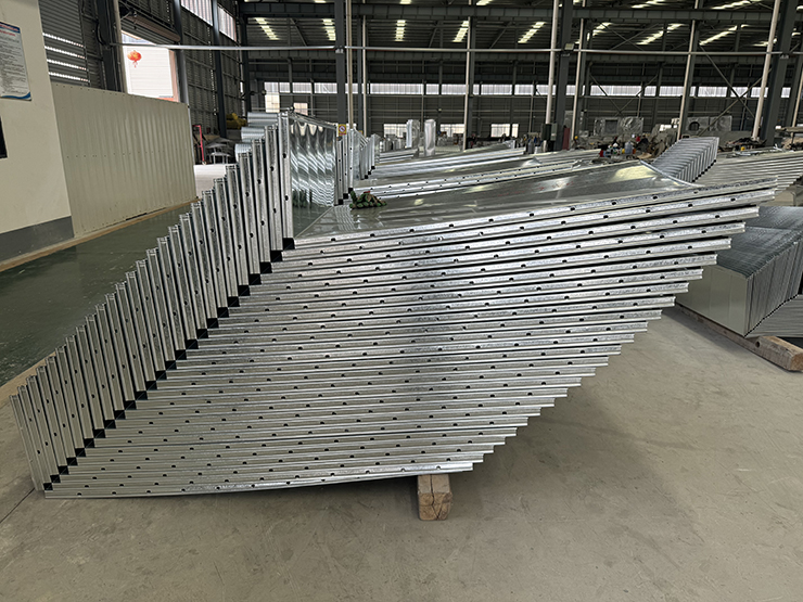 公板法兰打孔风管